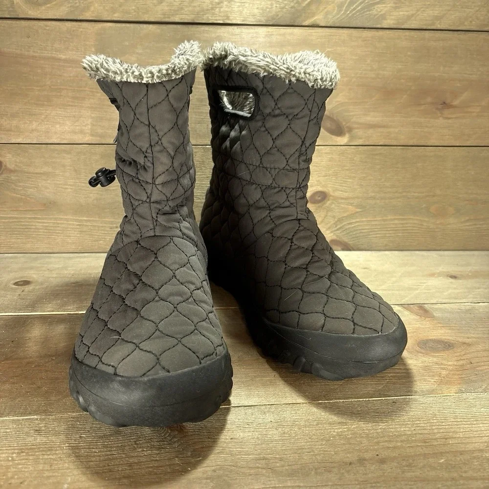 bogs bmoc womens size 9 shoes black quilted lined waterproof snow boots